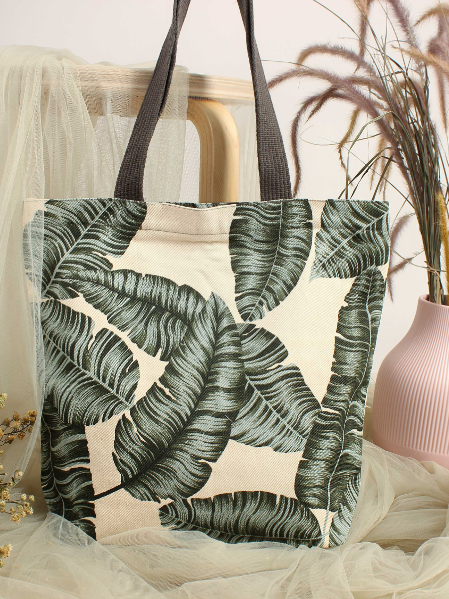 Tote-bag français sur-mesure, tissu motif feuille et anses en sangle