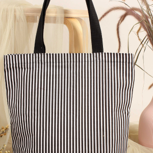 Tote-bag français sur-mesure, tissu rayé et anses en sangle noir